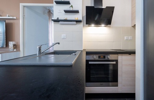 Serignan Villa | Spacious Villa Near Valras Beach