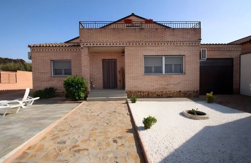 Cobisa House | Spacious Villa near Toledo with Private Pool, Panoramic Views and Wi-Fi