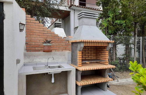 Vidreres Villa | Spacious villa sleeps 20, swimming pool, tennis court, mini-golf course, garden, barbecue,.
