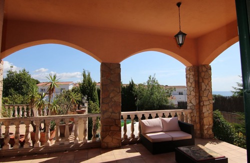 Arenys de Mar Apartment | Spacious villa with pool for 10 people