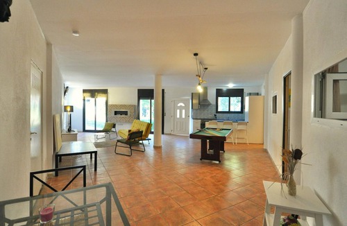 Tossa de Mar Cottage | Spacious Villa with Private Pool & BBQ, Near Lloret de Mar