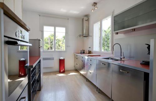 Castelnau-d'Aude Villa | Spacious villa with heated pool and EV charger