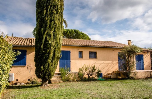 Saint-Siffret Villa | spacious villa with pool, ideal for families near the historic town of Uzes