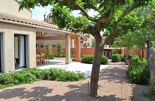 Canet Villa | Spacious villa with heated pool with super slide between the beach and lake