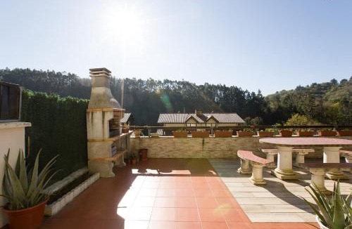 Isuskitza House | Spacious Villa with Pool Plentzia Bilbao Area