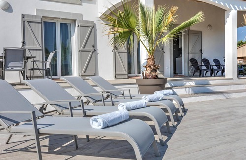 Aigne Villa | Spacious villa with pool and panoramic views