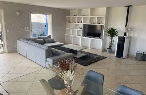 Nice Villa | Spacious villa with pool in Nice