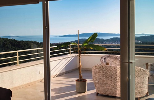 Businci Villa | Spacious villa with private pool and the breathtaking view near Trogir