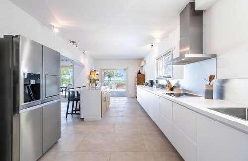 Grabels Villa | Spacious villa with swimming pool and beautiful view