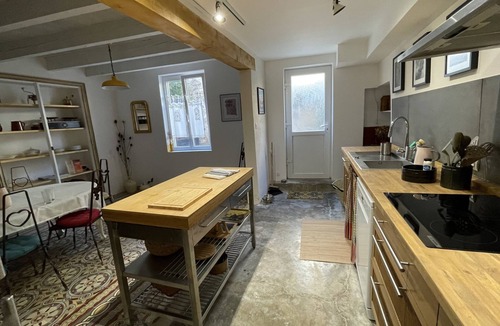 Taurize Cottage | spacious village house with panoramic terrace