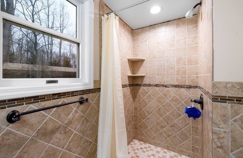 Town of Ramapo House | Spacious w/ Huge Yard, Pool, Fire Pit and Billiards