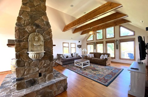Fentress Other | Spacious waterfront farmhouse with amazing views and kayaking