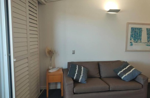 Gold Coast Apartment | Spacious waterfront, one bedroom apartment.