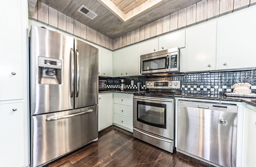 Jamaica Beach House | Spacious waterfront home on main canal.