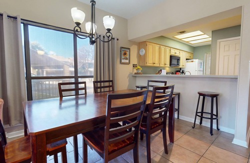 New Braunfels Condo | Spacious Waterfront Comal River Condo : CW C105 : Free Tubes with Rental!
