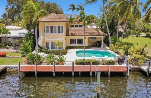 Pompano Isles House | Spacious Waterfront Pool Home - 11 min to beach