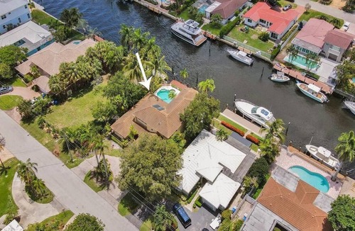 Pompano Isles House | Spacious Waterfront Pool Home - 11 min to beach