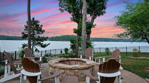 Sherrills Ford House | Spacious Waterfront Home on Lake Norman with Firepit Views and Dock Access