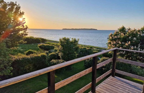 Havnsø Villa | Spacious waterfront family holiday