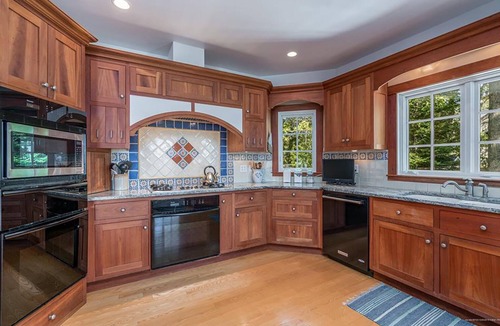 Freeport House | Spacious Waterfront Luxury Home