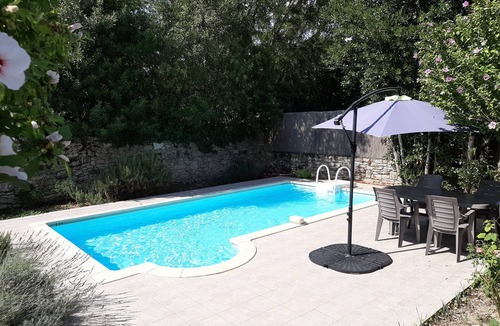 Les Casses House | Spacious Well Appointed House With Pool, Sleeps 6 People Comfortably