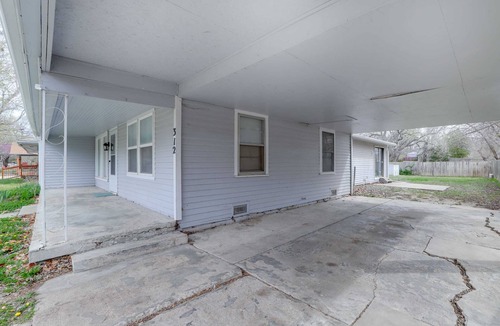 Wichita House | Spacious West Side Home away from Home!