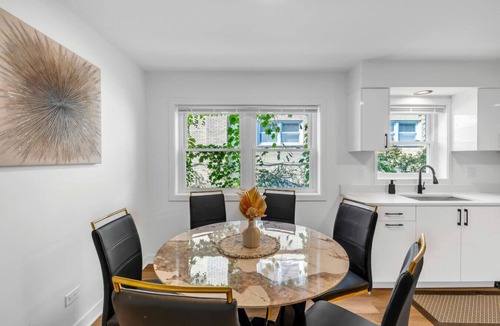 Westchester Apartment | Spacious Westchester Duplex for Group & Family