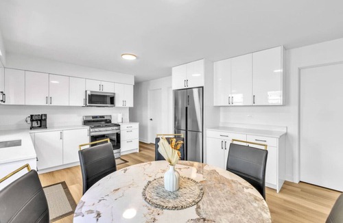 Westchester Apartment | Spacious Westchester Duplex for Group & Family