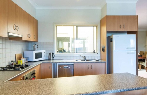 Williamstown Apartment | Spacious Williamstown Apartment with Free Parking