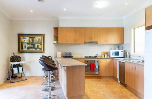 Williamstown Apartment | Spacious Williamstown Apartment with Free Parking