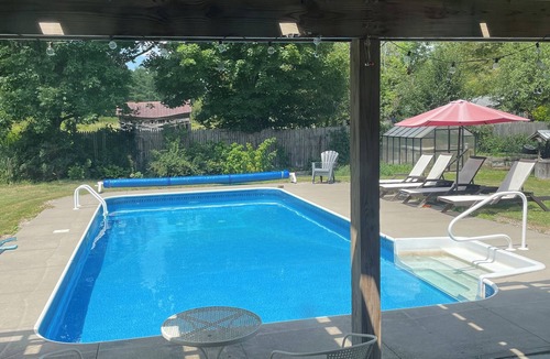 Town of Fulton House | Spacious Willow Cabin with attached pool in Wild and Wonderful West Fulton!