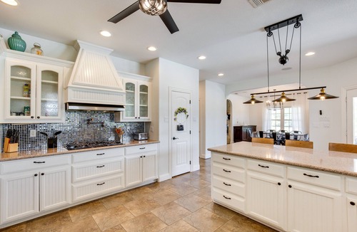 Wills Point Villa | Spacious Wills Point Retreat w/Pool & Pond!