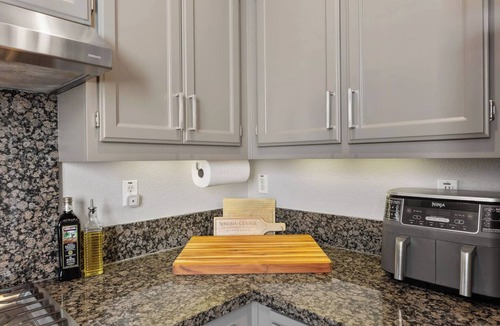 Windsor House | Spacious Windsor Retreat, 4BR Home w/ Patio & BBQ