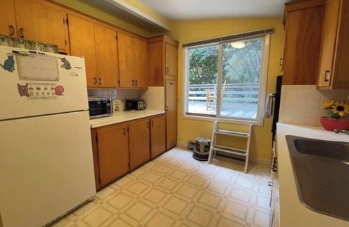 Woods Hole House | Spacious Woods Hole Beach Retreat