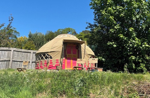 Contin Cabin | Spacious Yurt - Sleeps 2 - River and mountain view