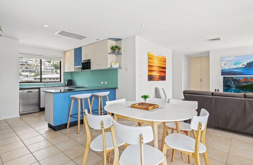 Terrigal House | Spaciously Comfy Home With Balcony and BBQ