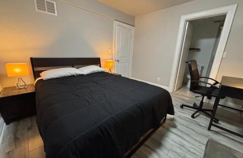 Midtown Toronto House | Spadina Boutique Rooms