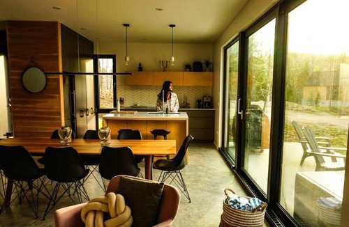Lac Superieur Village Ski Chalet | SpaHaus Chalet #128 - Tranquility & Winter Hobbies