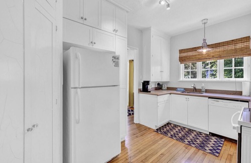 Kingston House | Spanish Beach Bungalow MainHouse