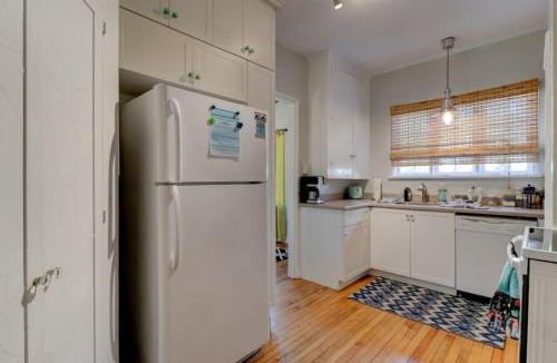 Kingston House | Spanish Beach Bungalow MainHouse