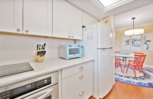 Sanibel Condo | Spanish Cay E6: Gorgeous Updates with River Views!