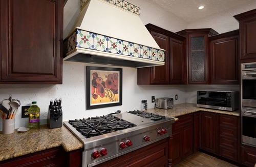 Jefferson Villa | Spanish Gem, Pool, HotTub, Firepit, Game Room, Patio Seating, Mins to River Walk