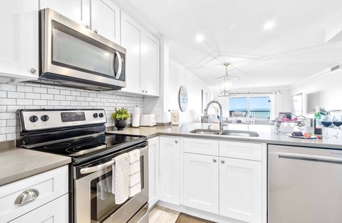 Cocoa Beach House | Spanish Main by Happy Palm Stays