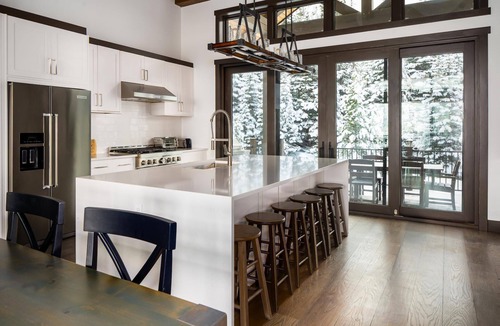 Spanish Peaks House | Spanish Peaks Home with Sweeping Views and Hot Tub!