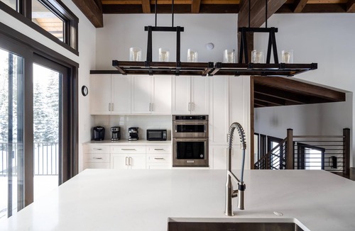 Spanish Peaks House | Spanish Peaks Home with Sweeping Views and Hot Tub!