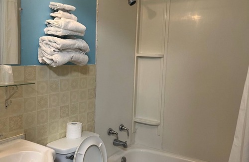 Spanish Hotel | Spanish River Inn