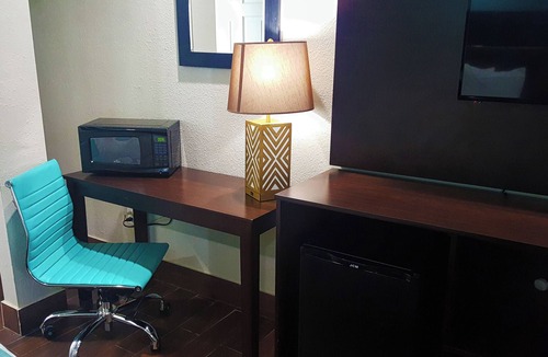 Bonanza Hotel | Spanish Trails Inn