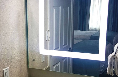 Bonanza Hotel | Spanish Trails Inn