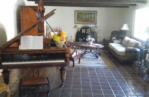 Deer Park Hotel | Spanish Villa Inn