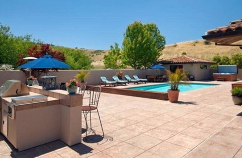 Nicasio House | Spanish Villa With Pool, Nature, Views! Luxury plus nature.